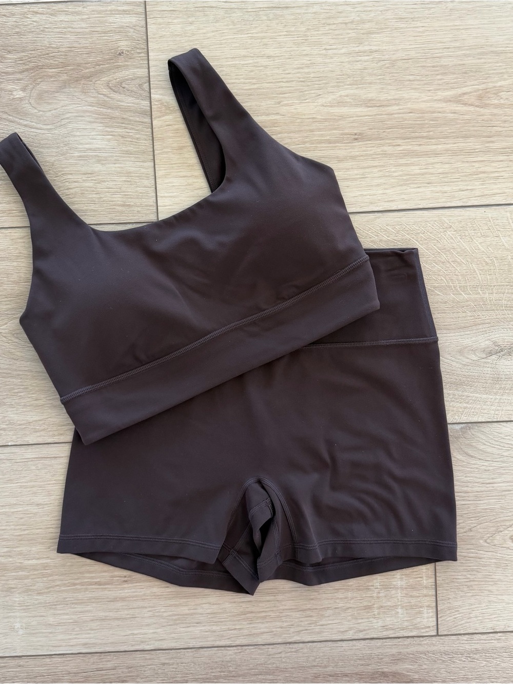 CRZ YOGA Hot Fudge Bra & Shorts Set (M)